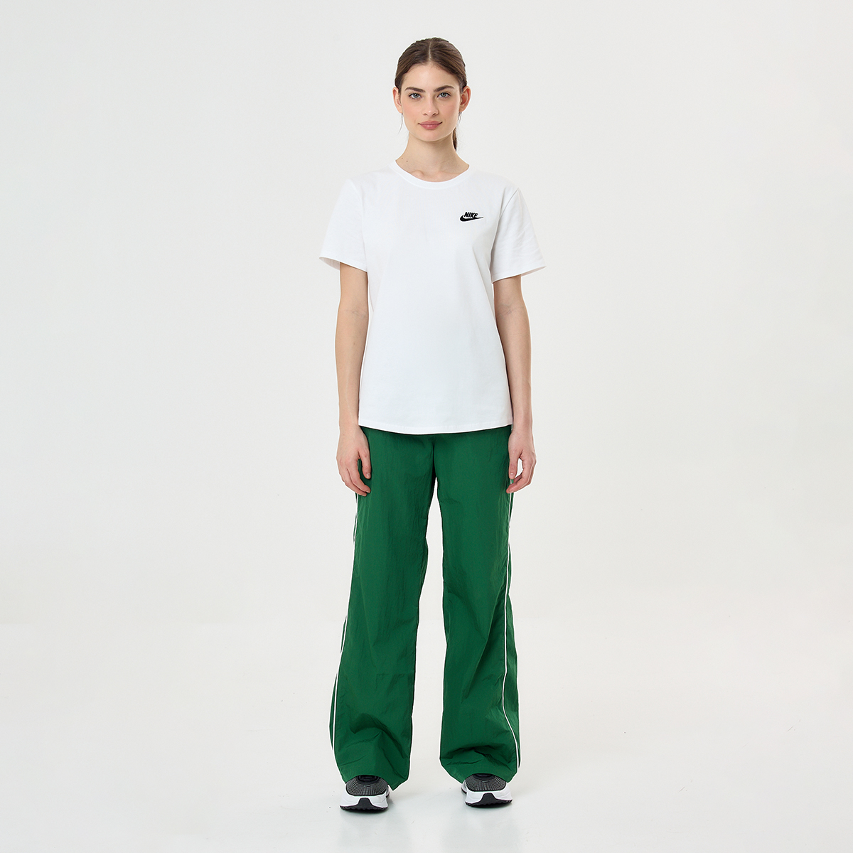 Pantalón Nike Windrunner Woven Mujer,  image number null