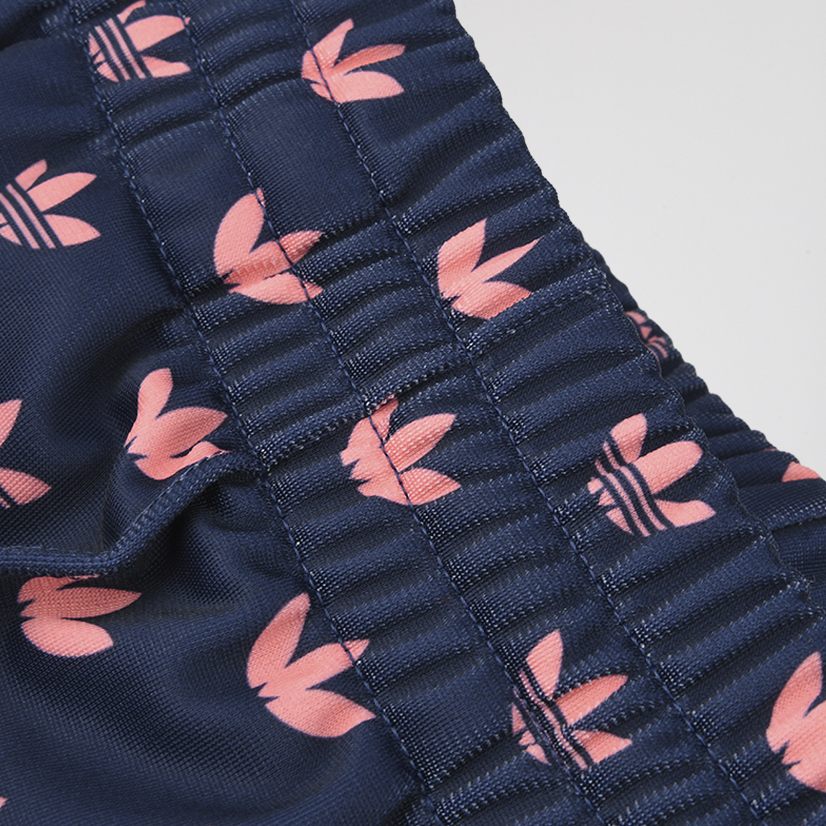 Pantalón adidas Monogram Firebird Mujer,  image number null