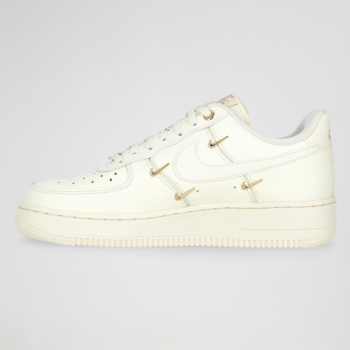 Zapatillas Nike Air Force 1 07 LX Mujer,  image number null