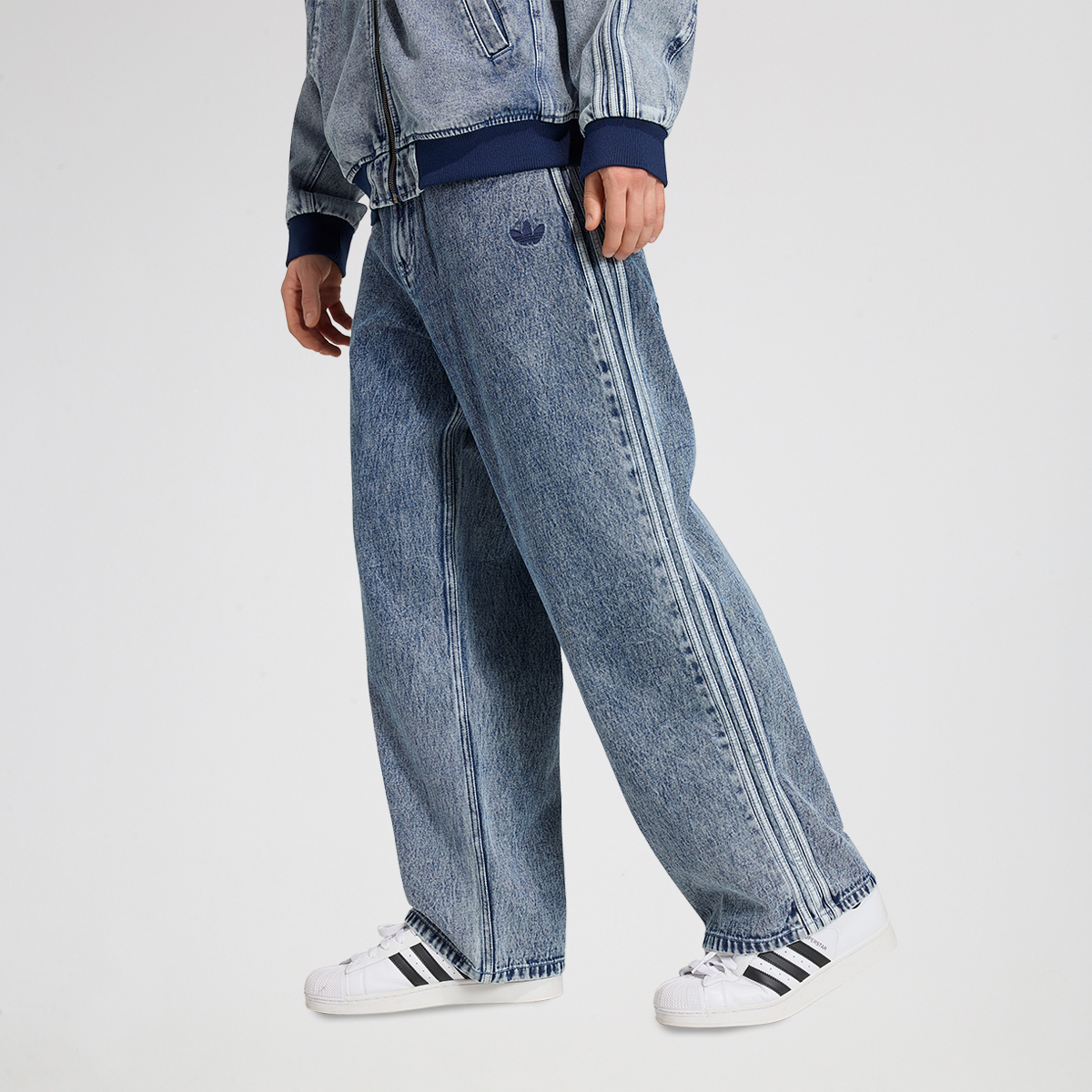 Pantal&oacute;n adidas SST Denim Pierna Recta Hombre,  image number null