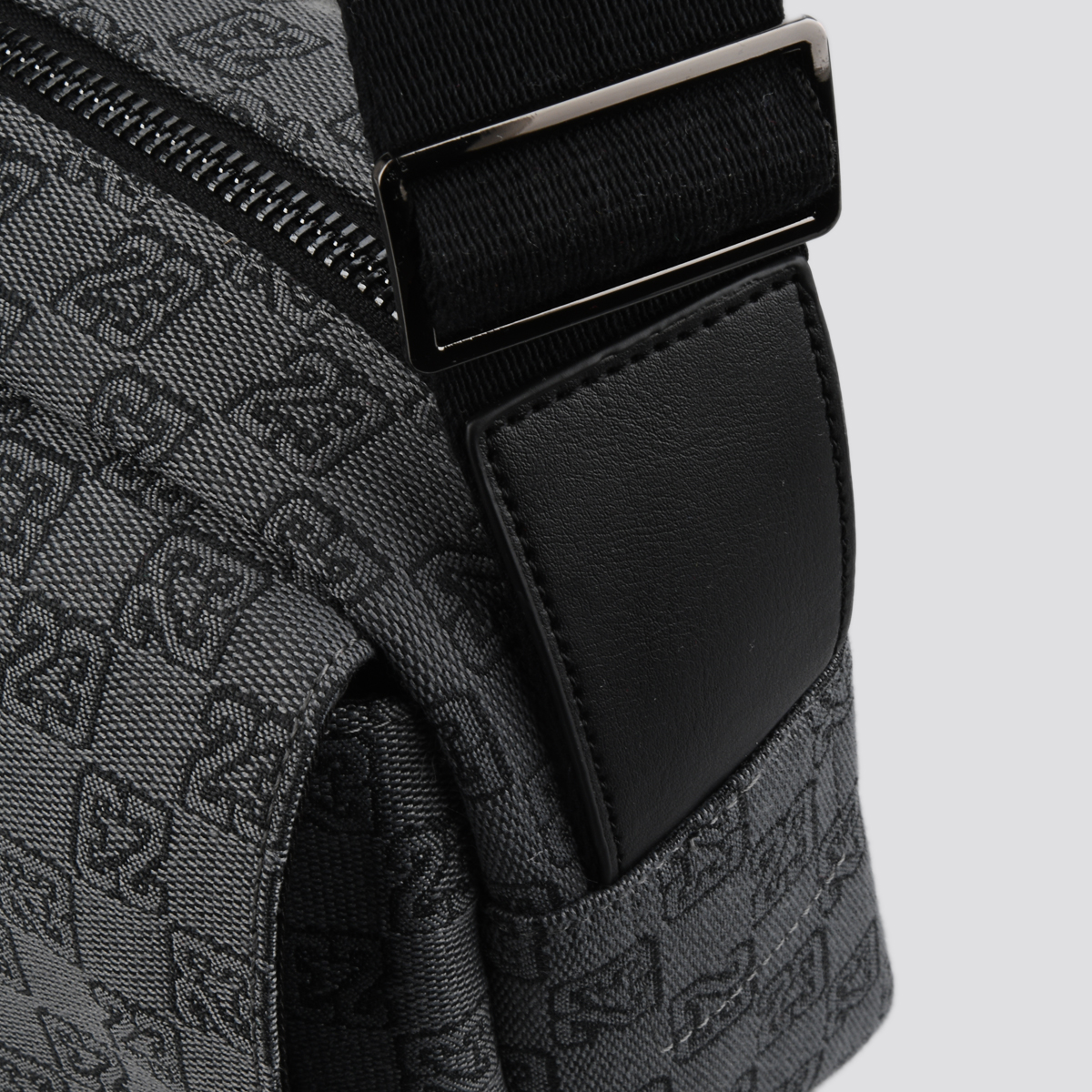 Bolso Jordan Monogram,  image number null