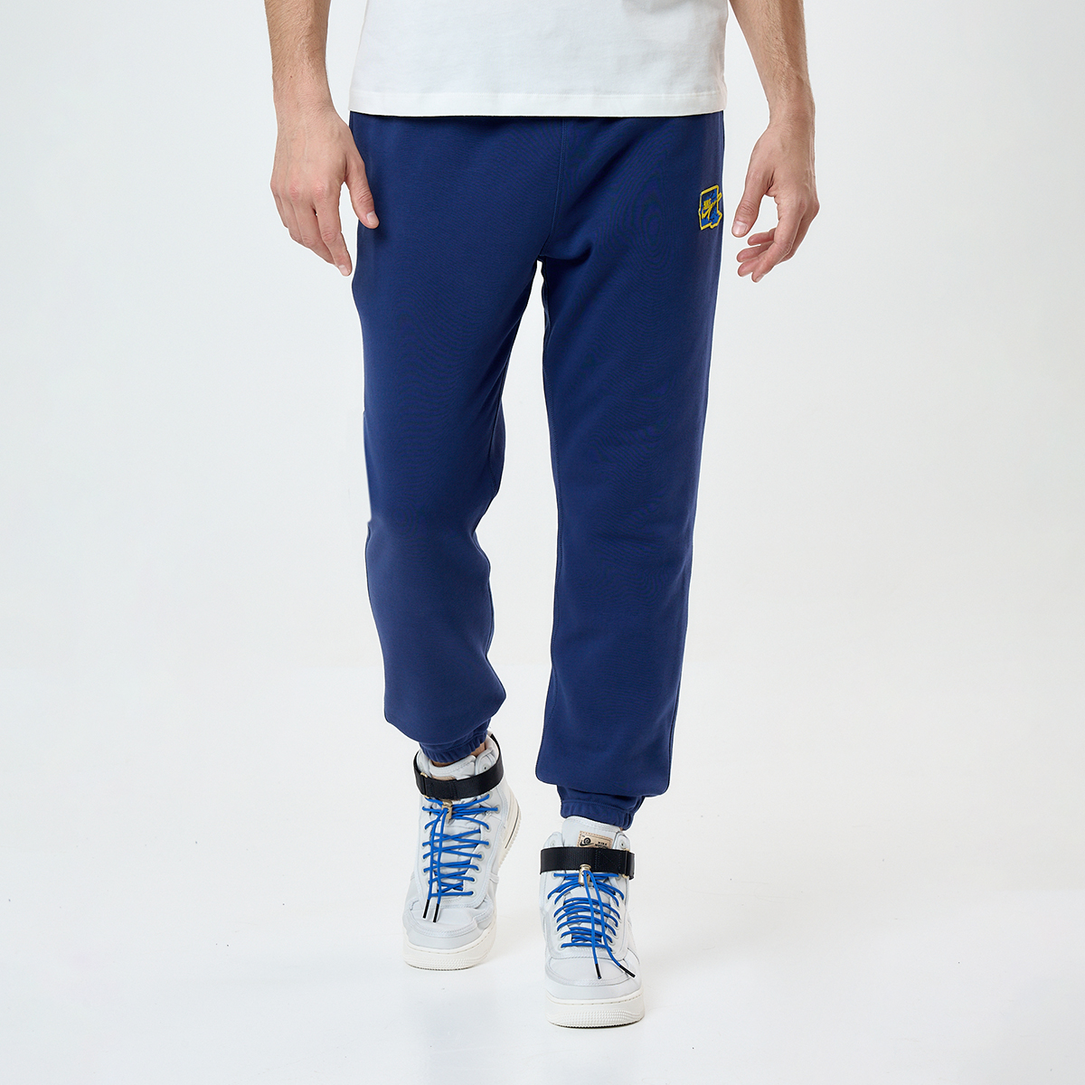 Pantalón Nike Club Cuff para Hombre,  image number null