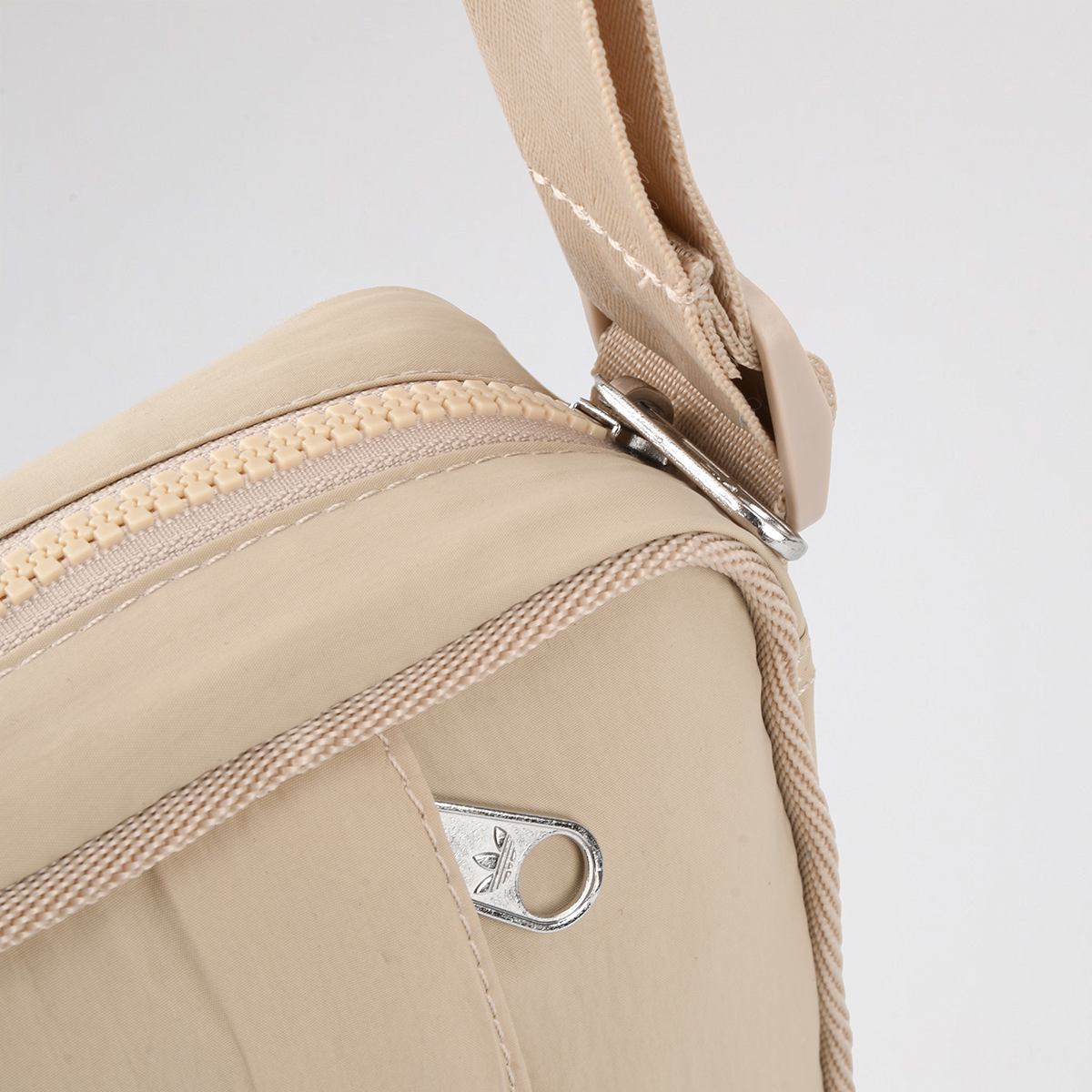 Bolso adidas Everyday Icons,  image number null