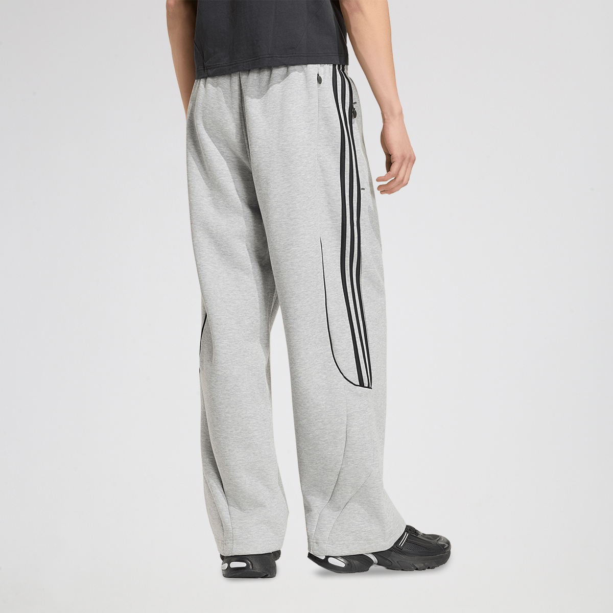 Pantal&oacute;n adidas Spacer Teamgeist 26 Cutline Hombre,  image number null