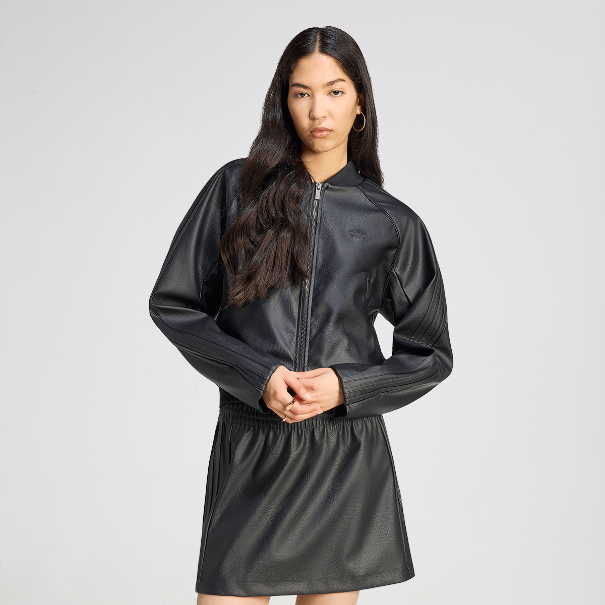 Campera adidas Pleather SST Mujer,  image number null