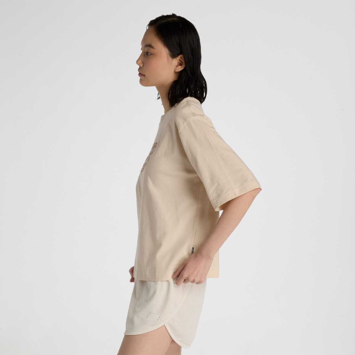 Remera New Balance Flower Logo Mujer,  image number null