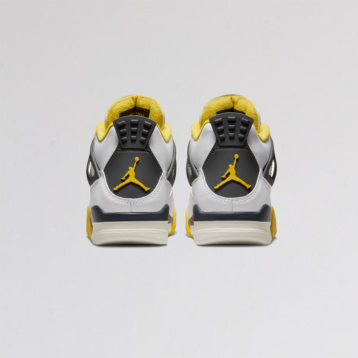 Zapatillas Jordan Air 4 Retro Vivid Sulfur Mujer,  image number null