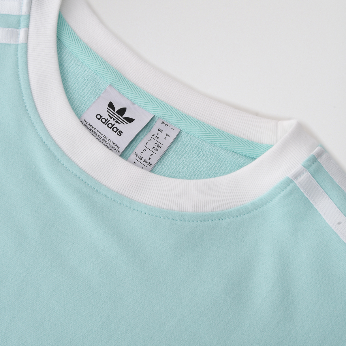 Remera adidas 3 Tiras Loose Crop Mujer,  image number null