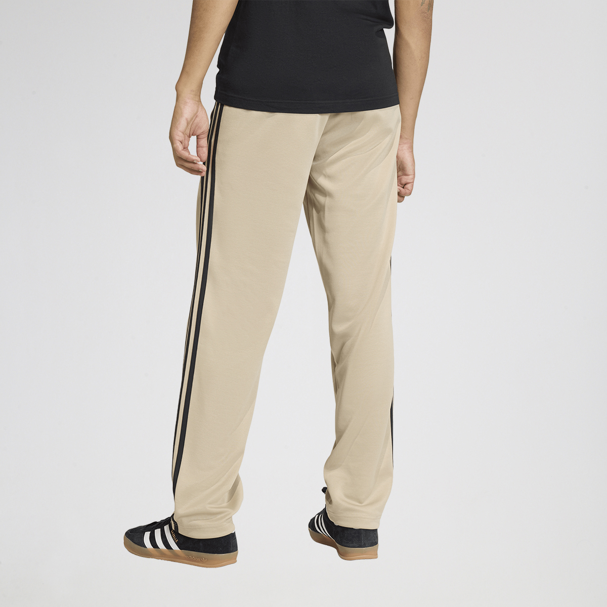 Pantal&oacute;n adidas Regular 3 Tiras Hombre,  image number null