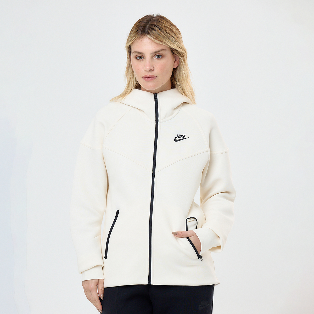 Campera Nike Tech Fleece Windrunner,  image number null