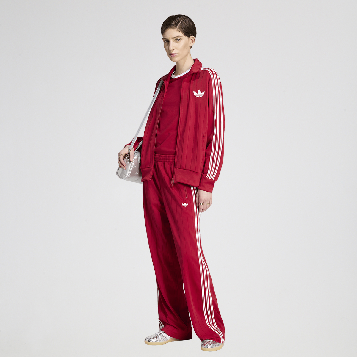 Pantal&oacute;n adidas Pinstripe Firebird Mujer,  image number null