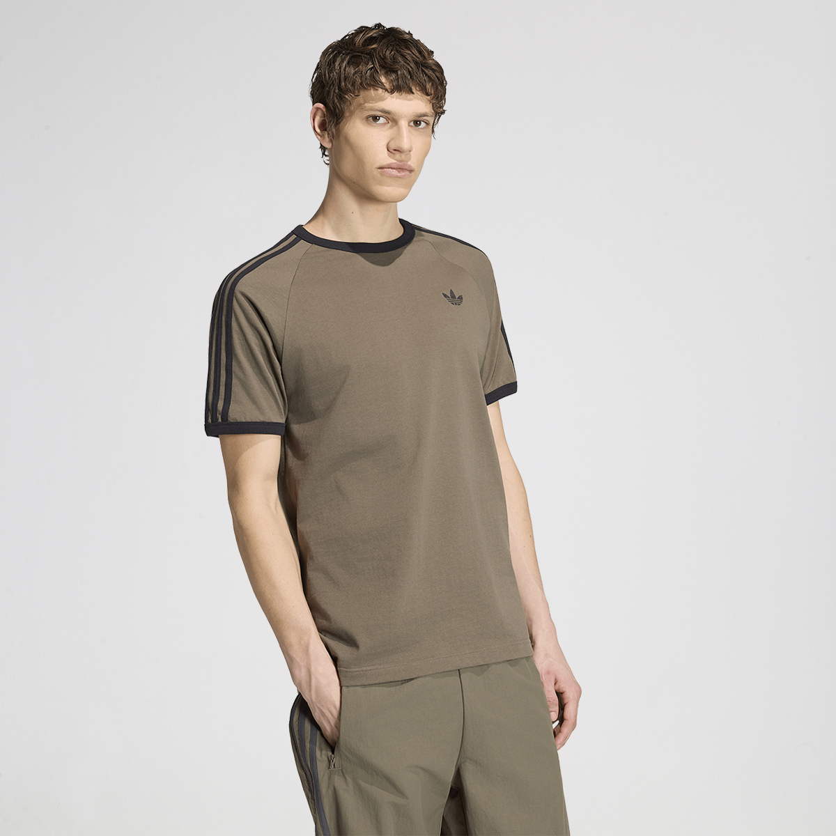 Remera adidas 3 Tiras Hombre,  image number null