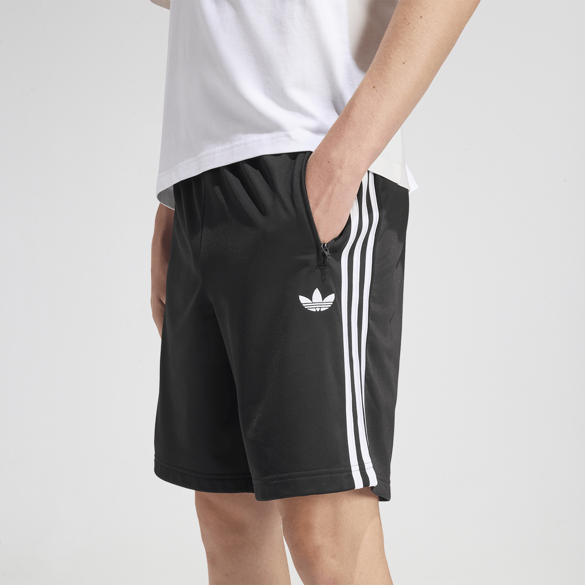 Short adidas Firebird Hombre,  image number null