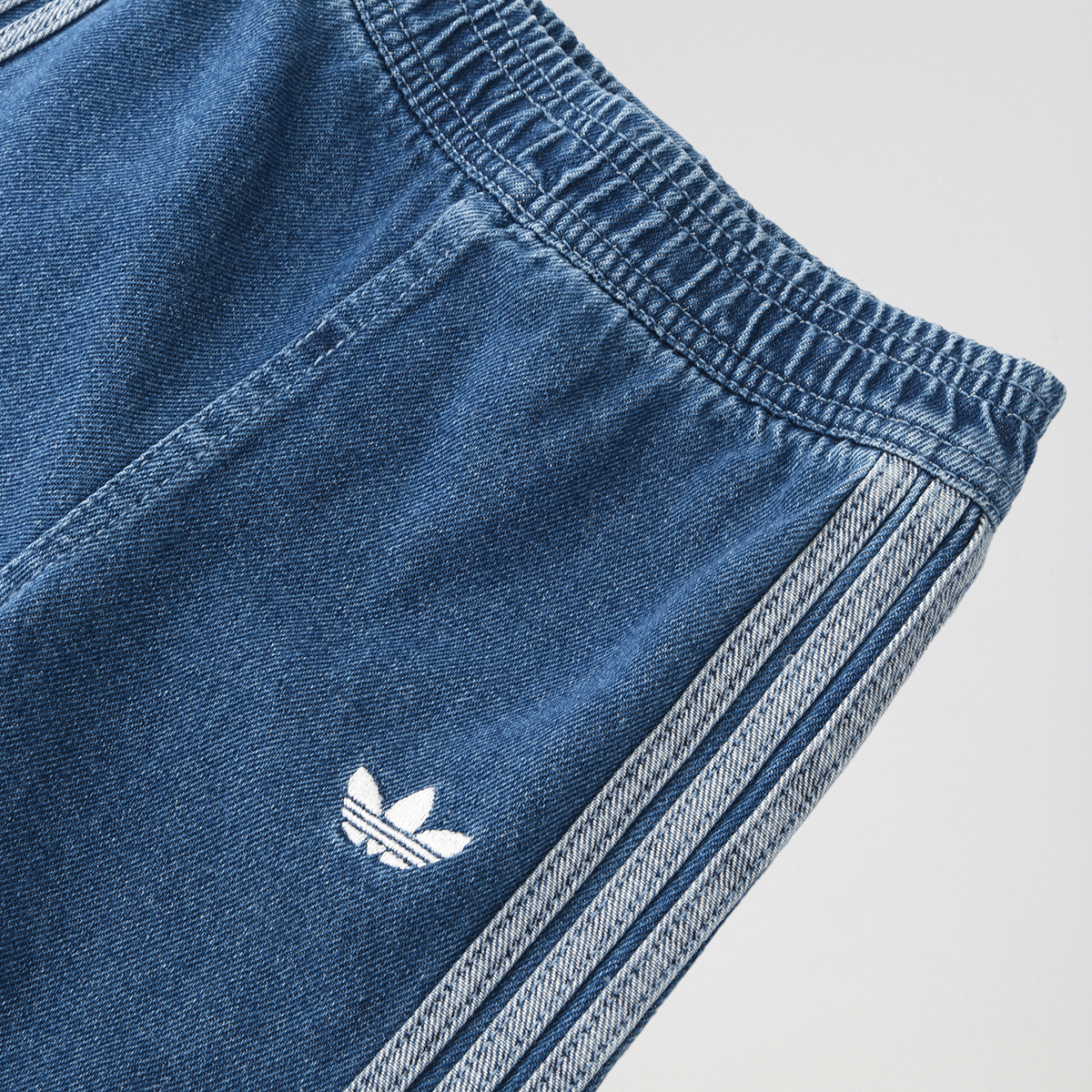 Conjunto adidas Denim Crew Infantil,  image number null