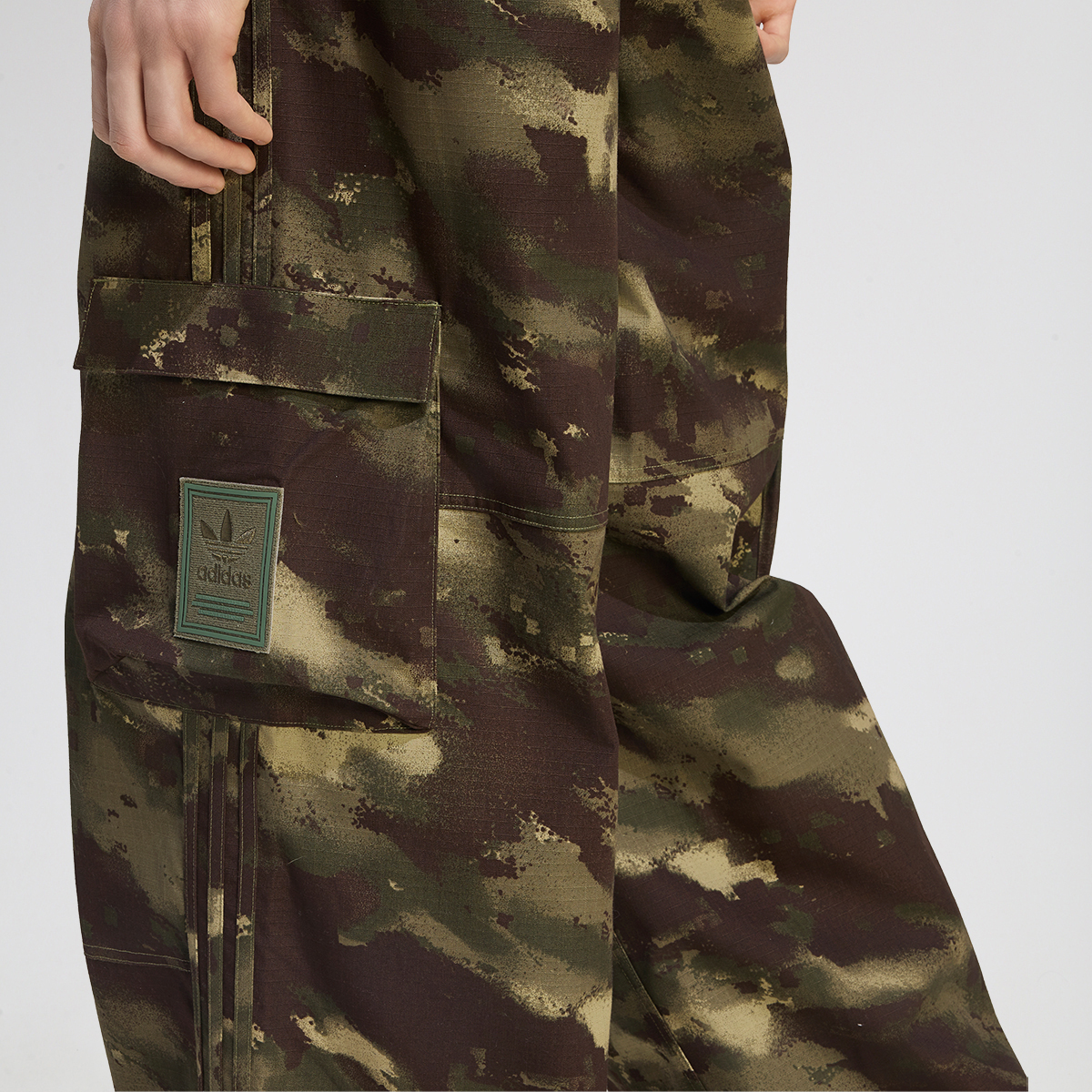 Pantal&oacute;n adidas Camo Hombre,  image number null