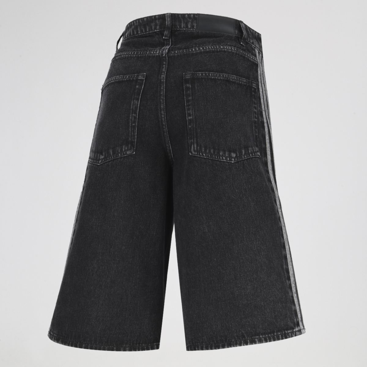 Short adidas Firebird Adicolor Denim Hombre,  image number null