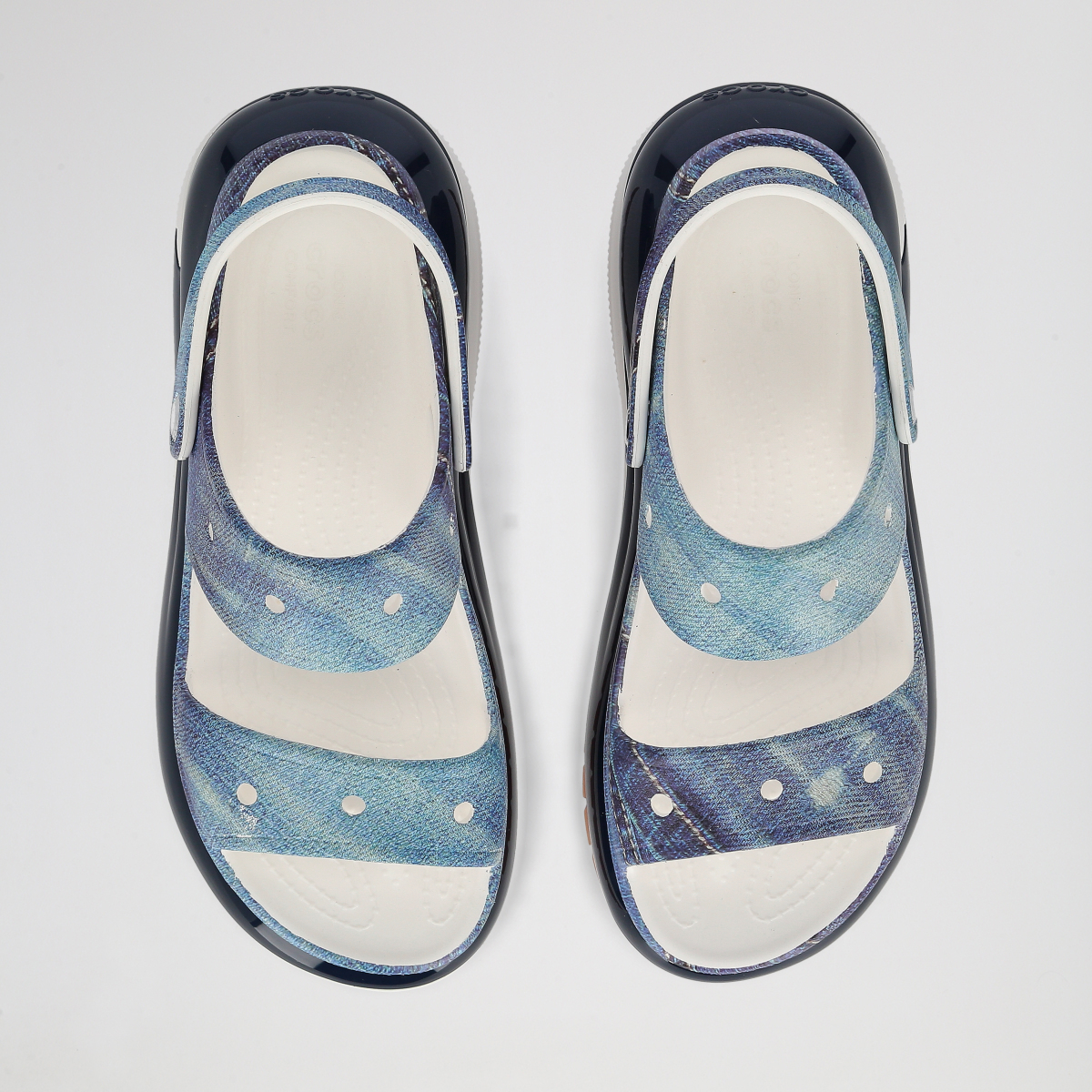 Sandalias Crocs Mega Crush Denim Mujer,  image number null