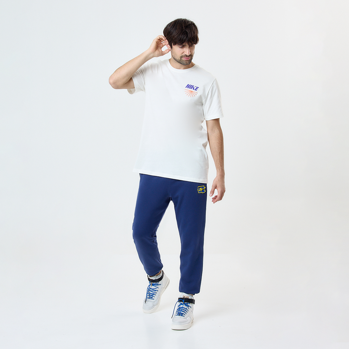 Pantalón Nike Club Cuff para Hombre,  image number null