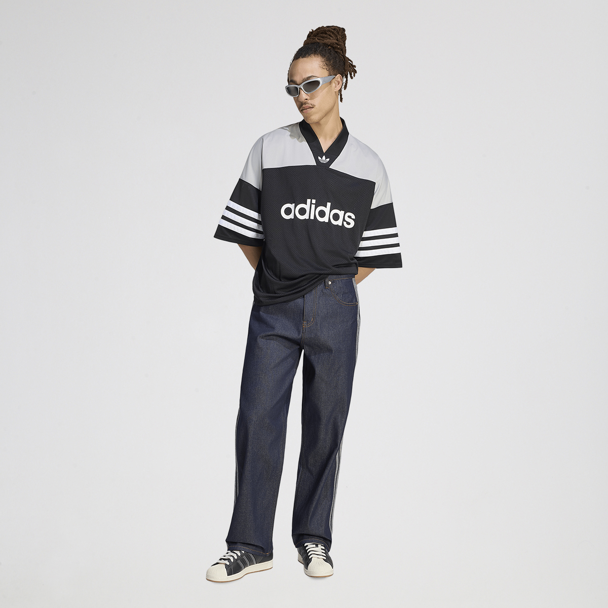 Pantal&oacute;n adidas Firebird Adicolor Denim,  image number null