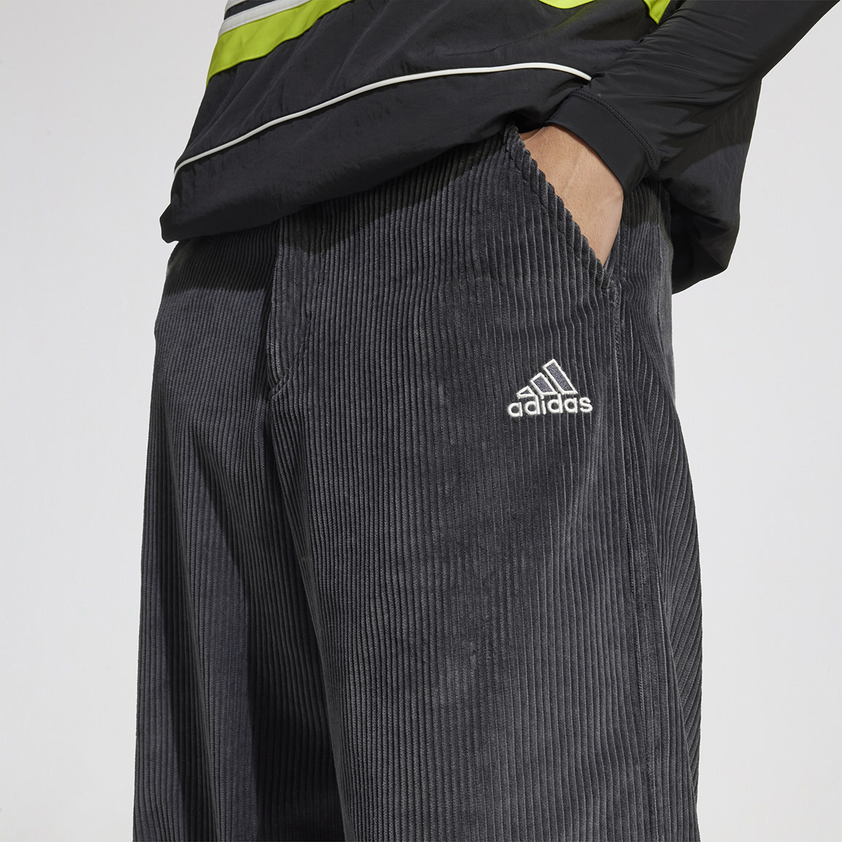 Pantalón adidas Cord Hombre,  image number null