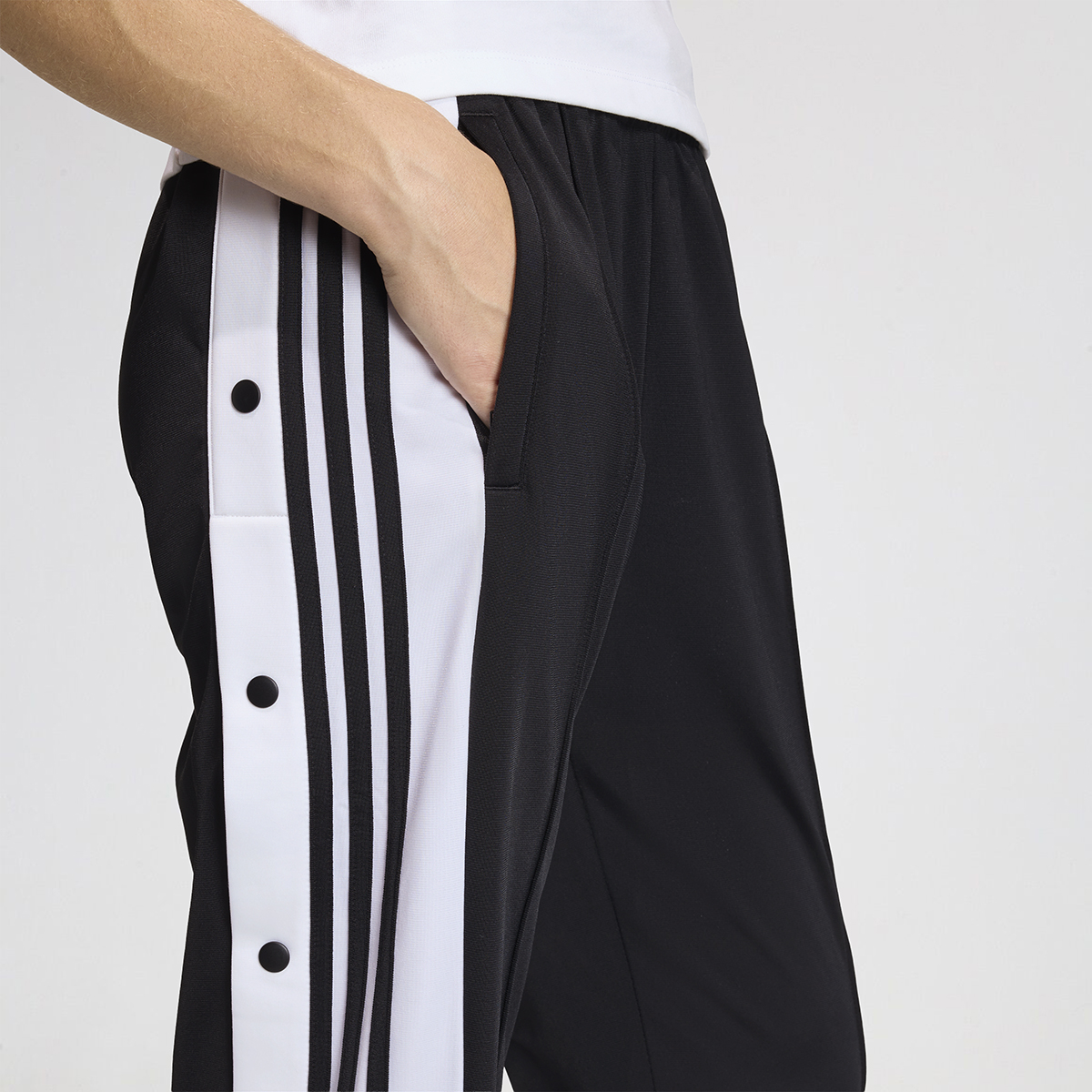 Pantal&oacute;n con botones adidas Adibreak Mujer,  image number null