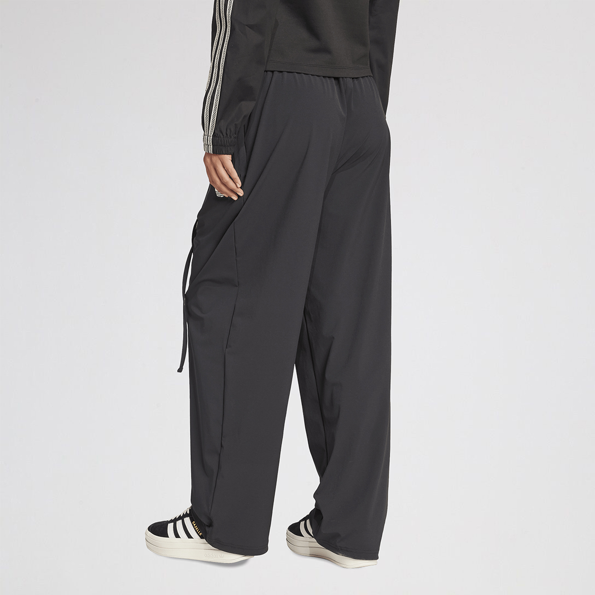 Pantalón adidas Paracaídas Mujer,  image number null
