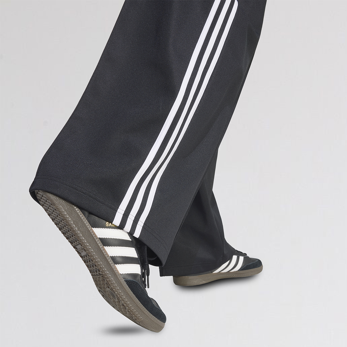 Pantal&oacute;n adidas Oversized Hombre,  image number null