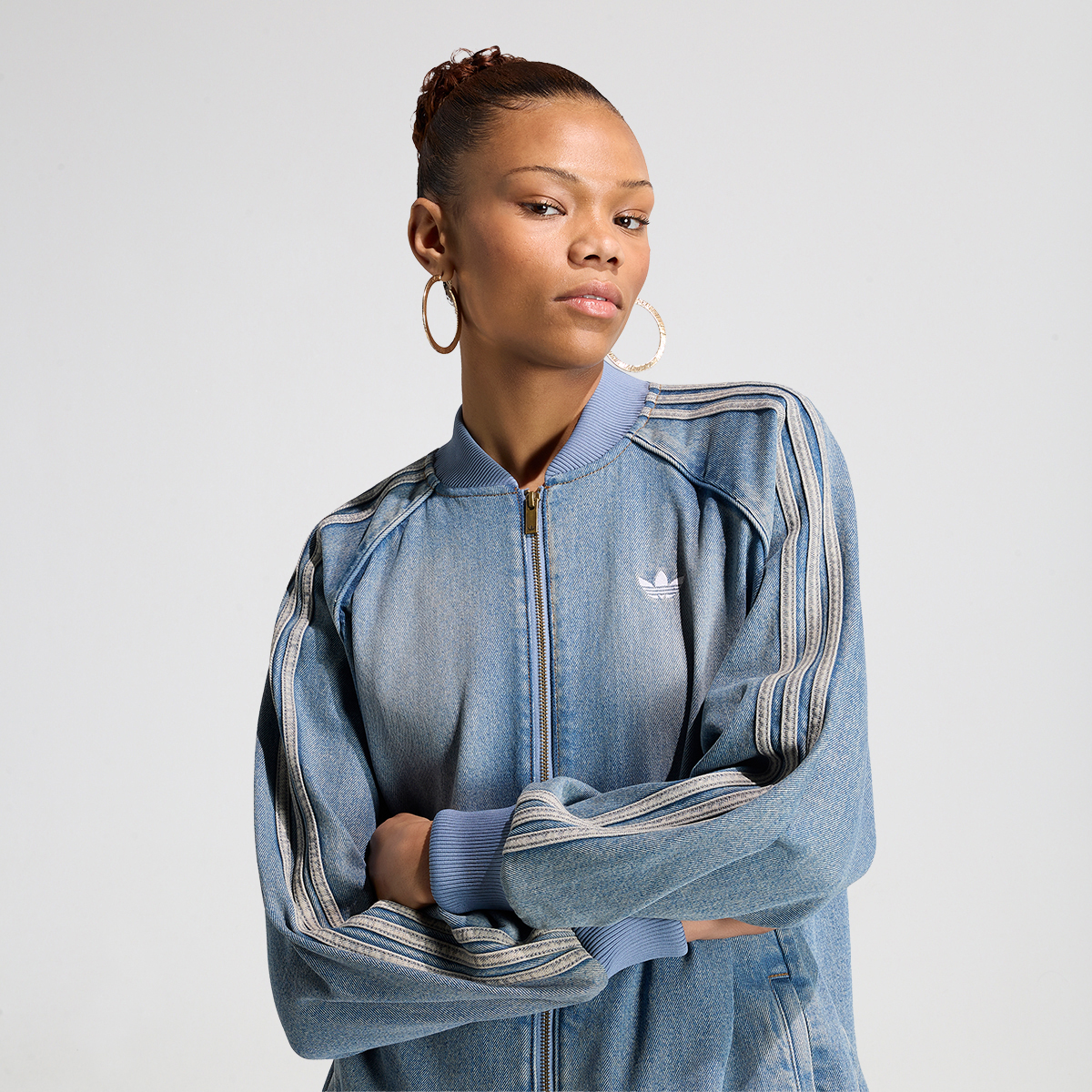 Buzo con Cierre adidas SST Oversize Denim Mujer,  image number null