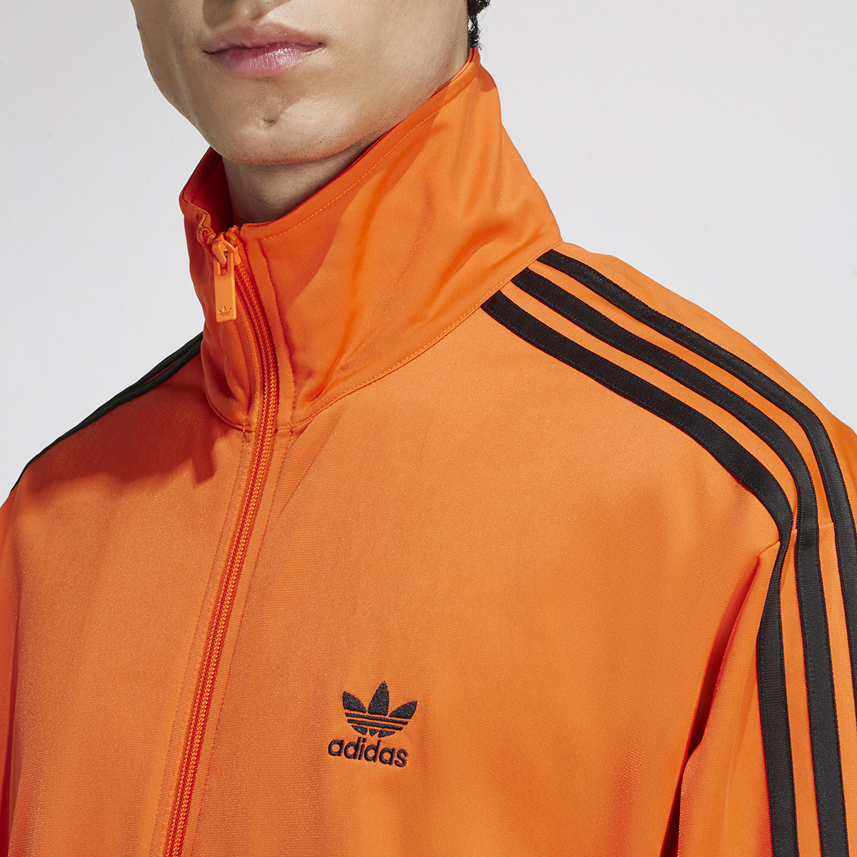 Buzo con Cierre adidas Adicolor Classics Firebird Hombre,  image number null
