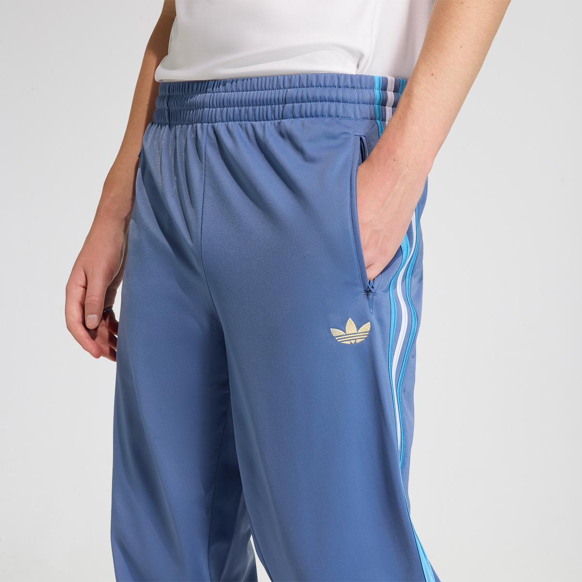 Pantal&oacute;n adidas Firebird Adicolor Classics Hombre,  image number null