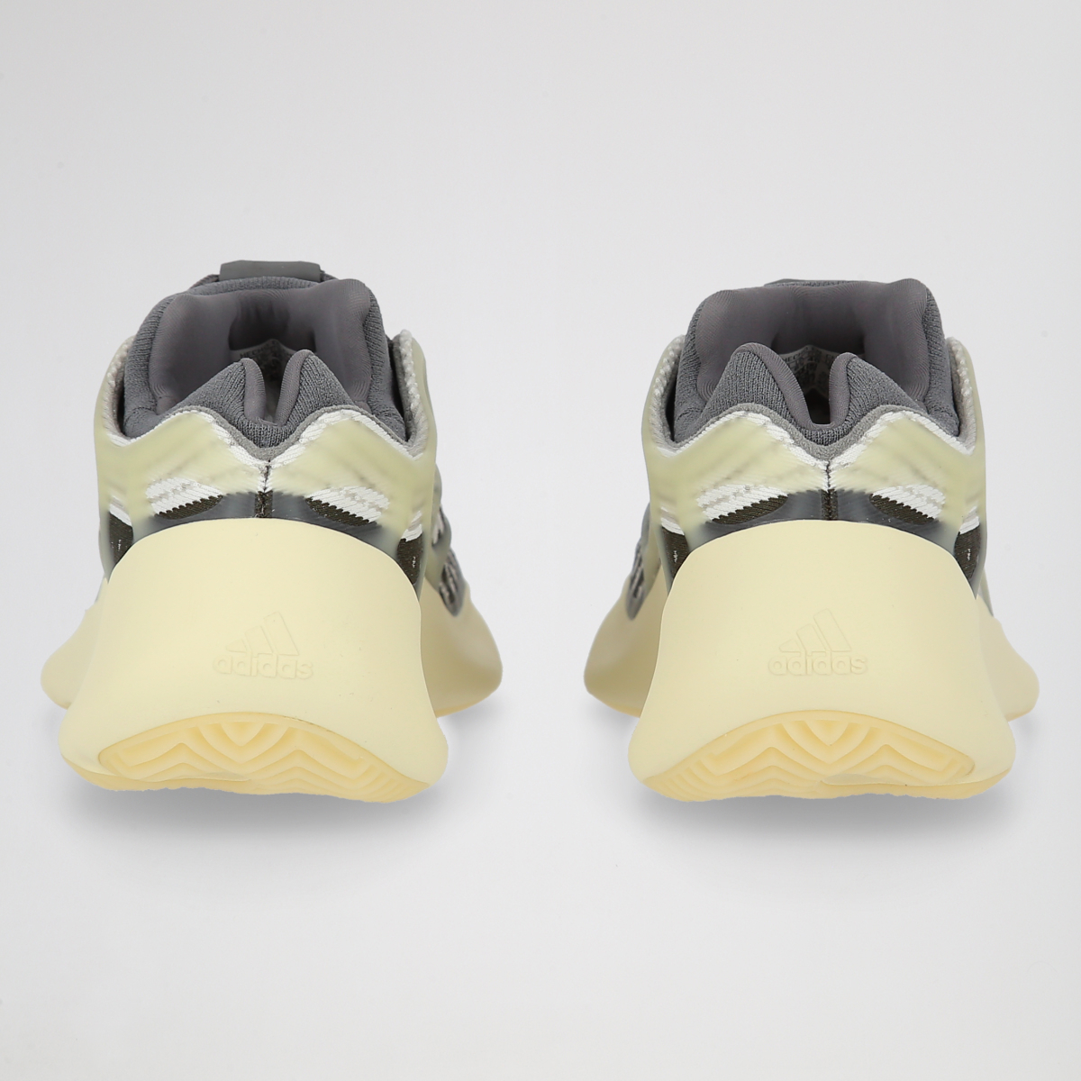 Zapatillas adidas Yeezy 700 V3 Hombre,  image number null