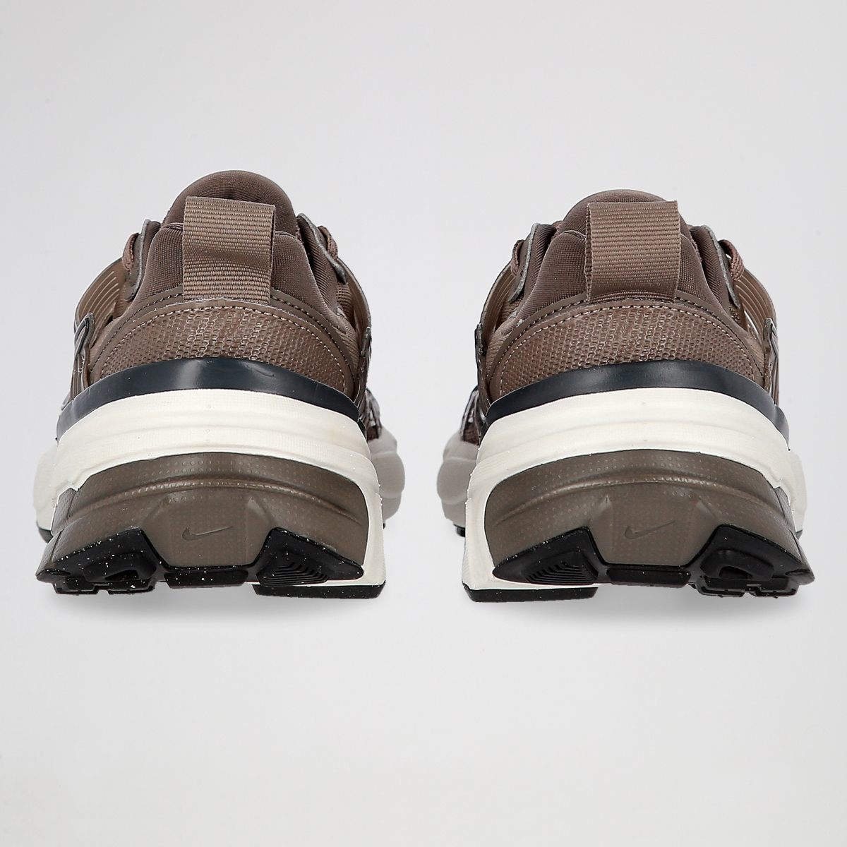 Zapatillas Nike V2K Run Mujer,  image number null