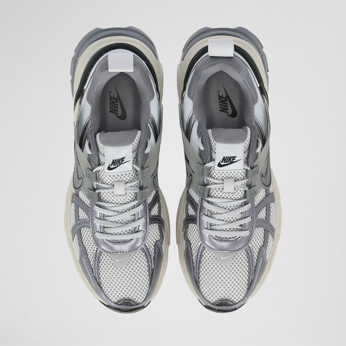 Zapatillas Nike V2K Run Mujer,  image number null