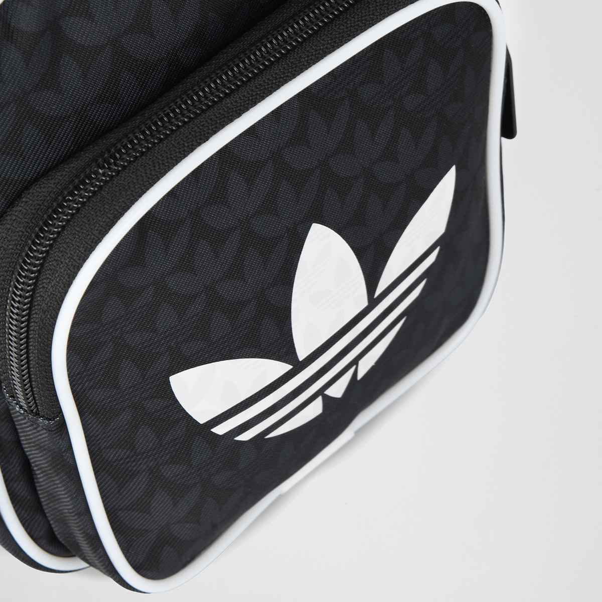 Bolso adidas Monogram,  image number null
