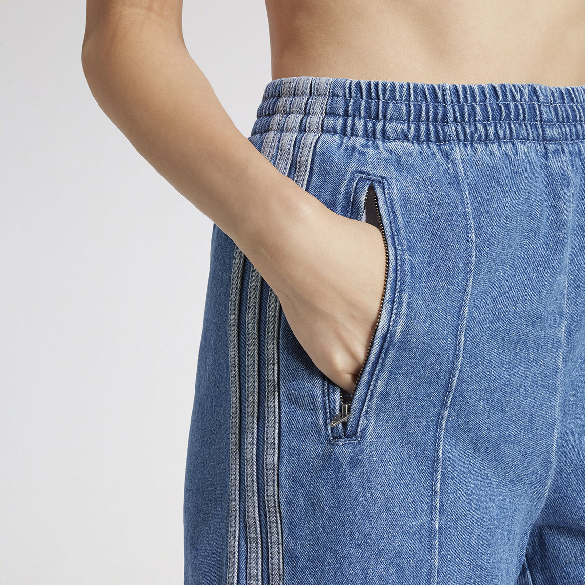 Short adidas Adicolor Denim Mujer,  image number null