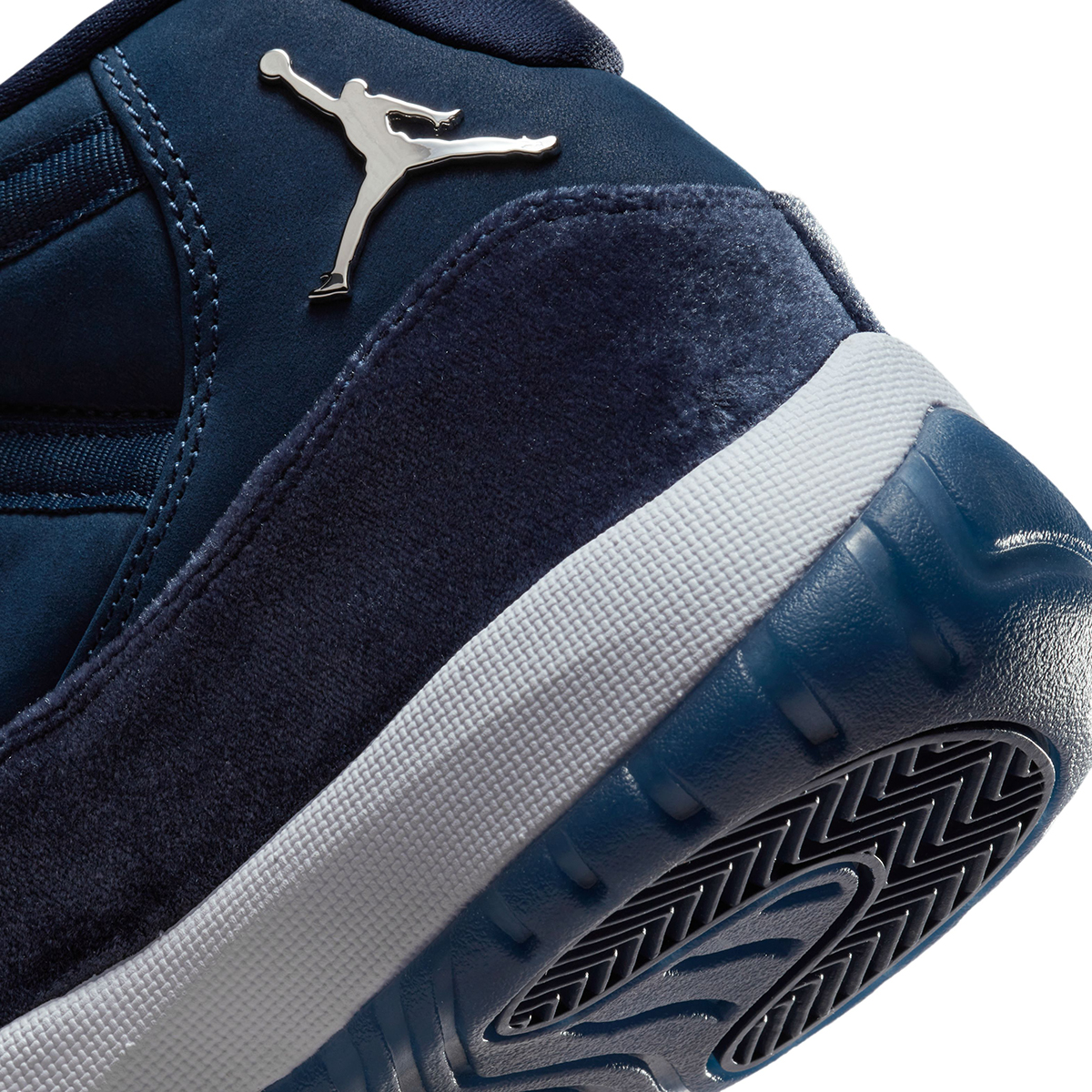 Retro 11 gamuza sales