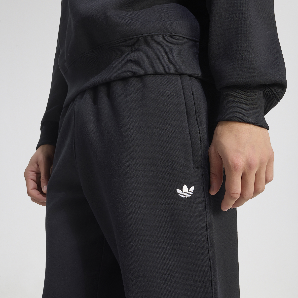 Pantal&oacute;n adidas Trifolio Essentials Hombre,  image number null