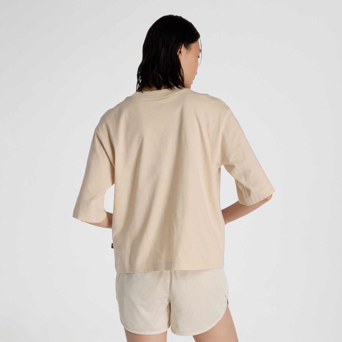 Remera New Balance Flower Logo Mujer,  image number null