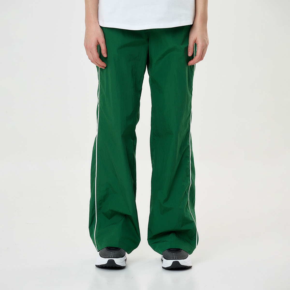 Pantalón Nike Windrunner Woven Mujer,  image number null