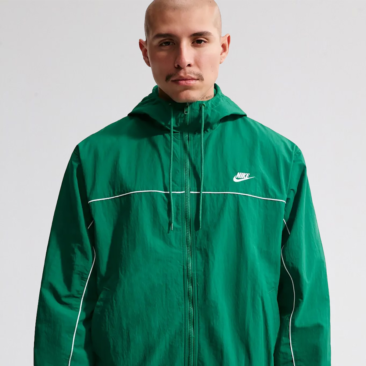 Campera Rompeviento Nike Club Hombre,  image number null