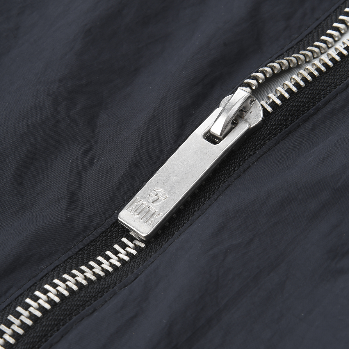 Buzo con cierre Topper King of the Kongo,  image number null