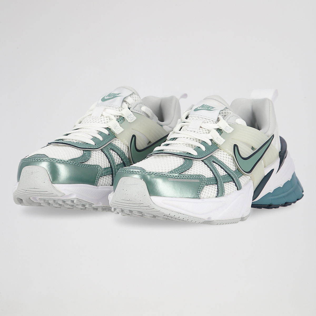 Zapatillas Nike V2K Run Mujer,  image number null